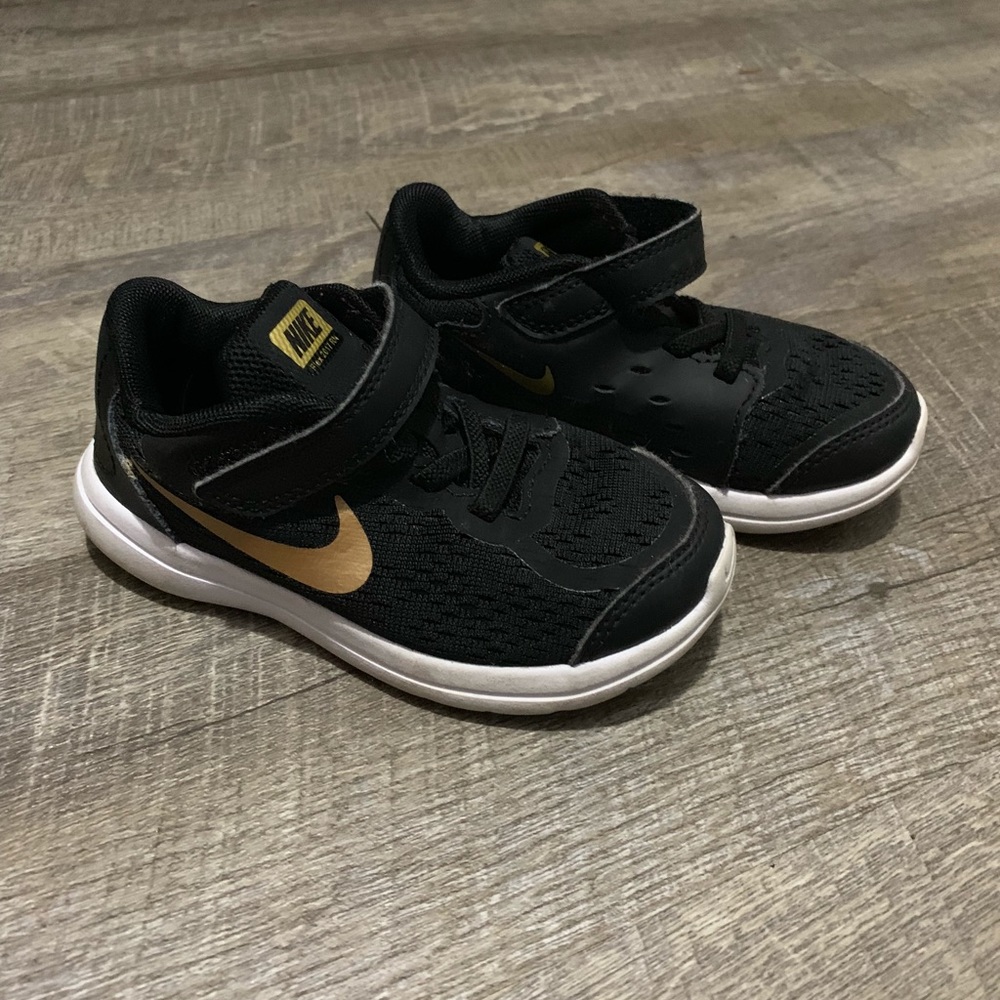 Toddler Nike shoes